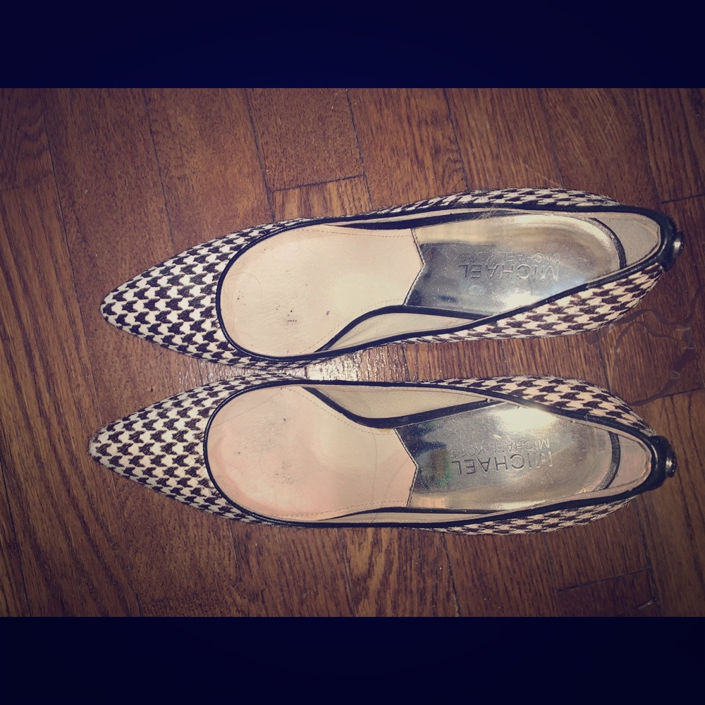 Michael Kors houndstooth heels lightly worn